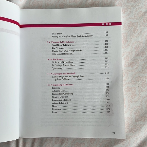 The Fashion Designer Survival Guide book - Picture 5 of 5